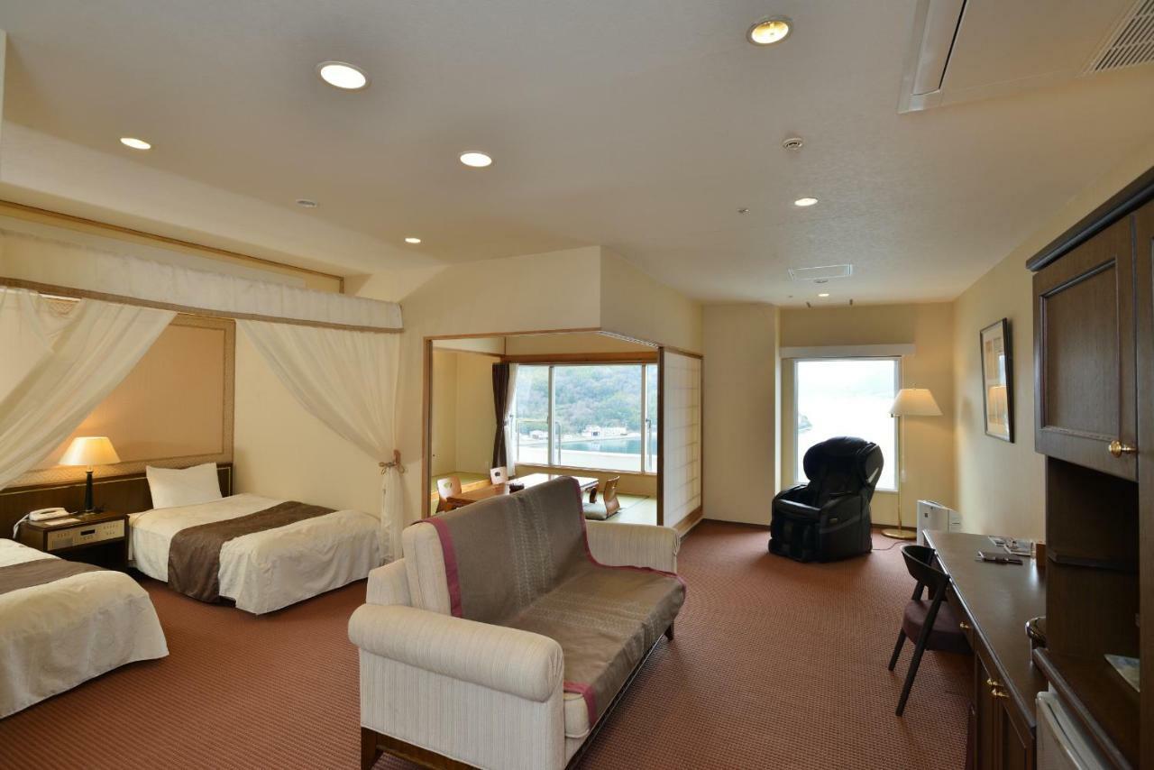Bay Resort Hotel Shodoshima Exterior photo